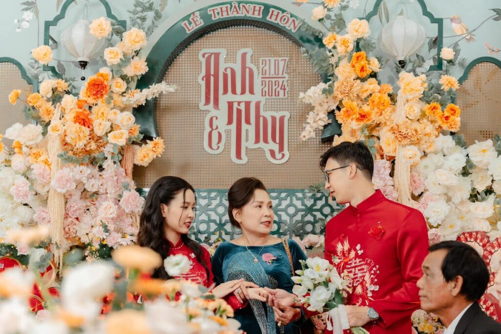 Nghi thức đám hỏi đúng chuẩn: Lễ vật, trình tự và chuẩn bị gì? 4 lễ thành hôn