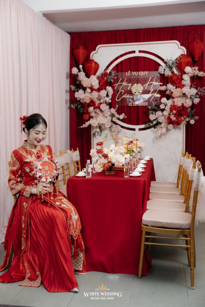 Trang Trí Gia Tiên Chung Cư TPHCM: Tối Ưu Không Gian, Trọn Vẹn Nghi Lễ 5 trang tri gia tien nha nho 13