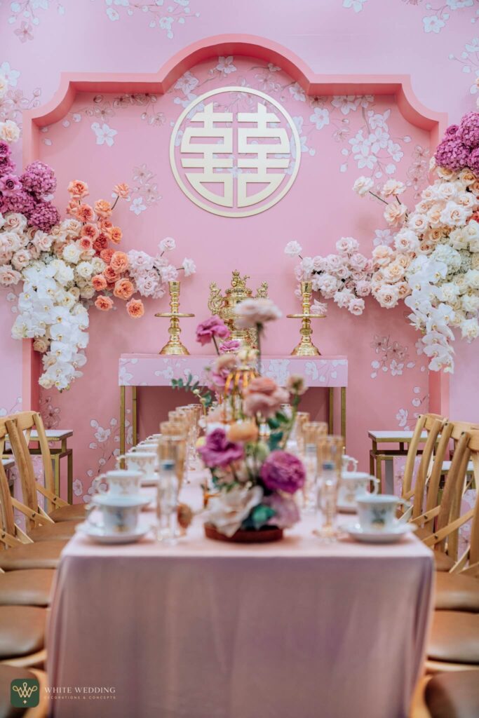Trang Trí Lễ Gia Tiên Đẹp 2026: Xu Hướng, Phong Cách & Mức Giá Tham Khảo 12 trang tri le gia tien elegantly sweet white wedding 5a.jpg 9