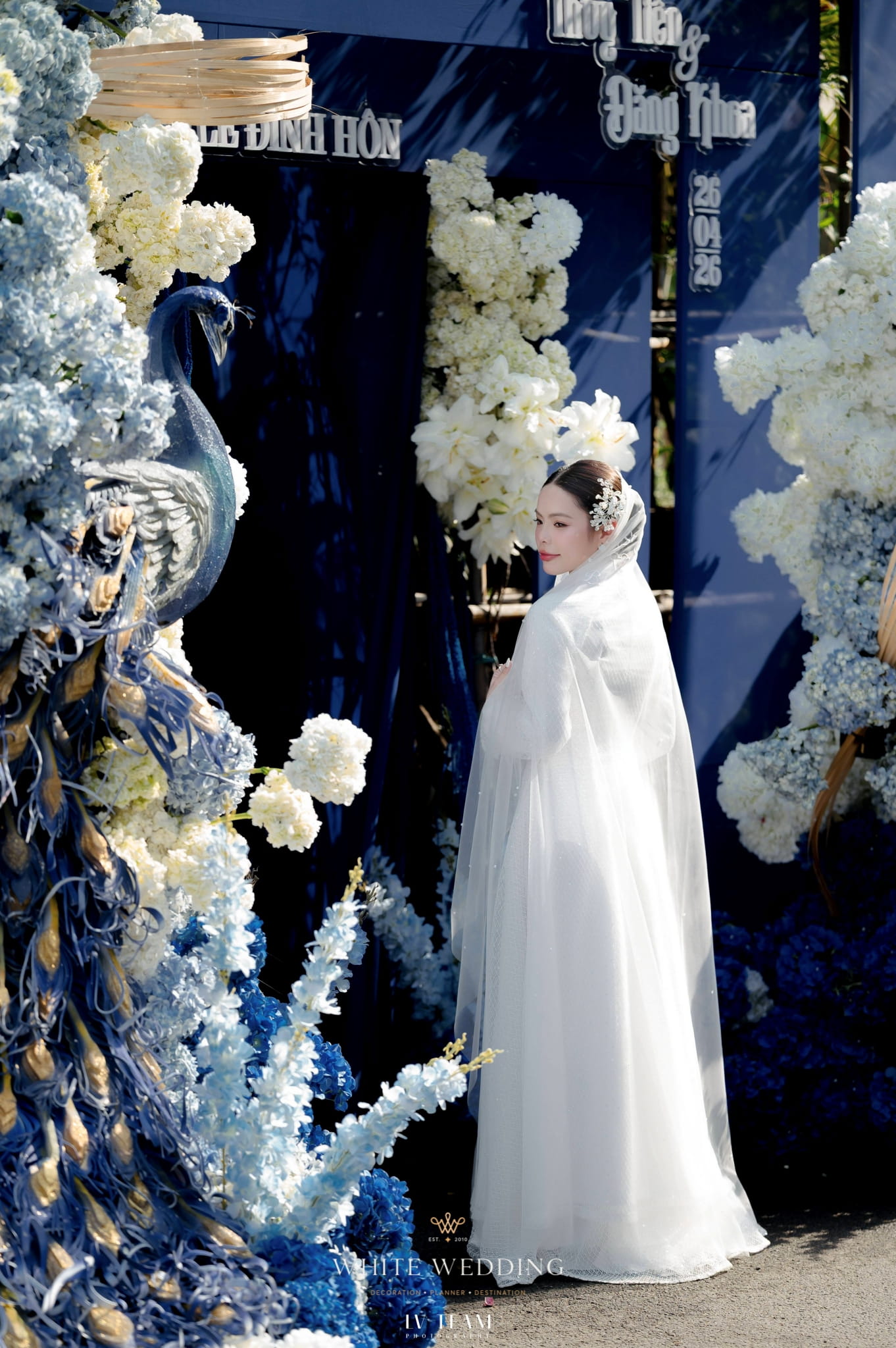 Lam Khúc 20 trang tri le gia tien lam khuc white wedding 13