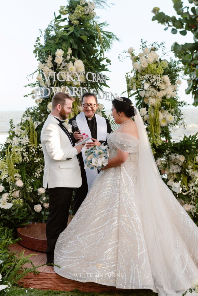 trang tri le vows endless waves white wedding 30