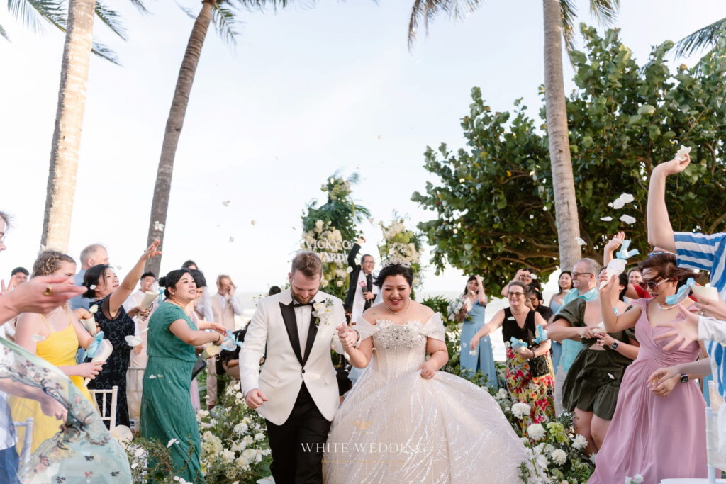 trang tri le vows endless waves white wedding 39