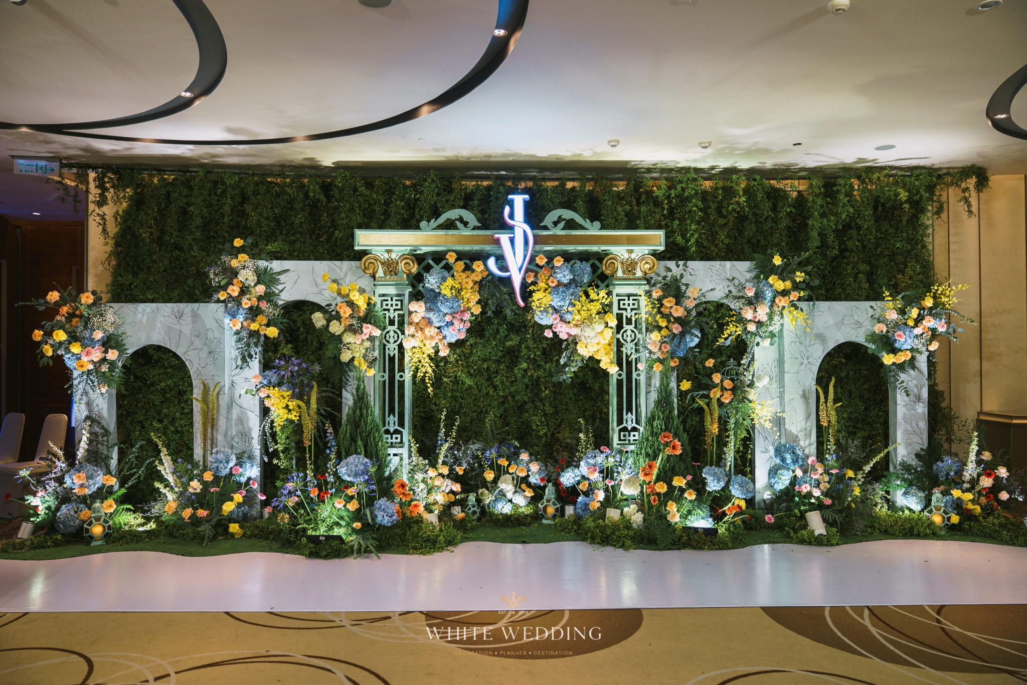 trang tri tiec cuoi dreamy garden white wedding 1