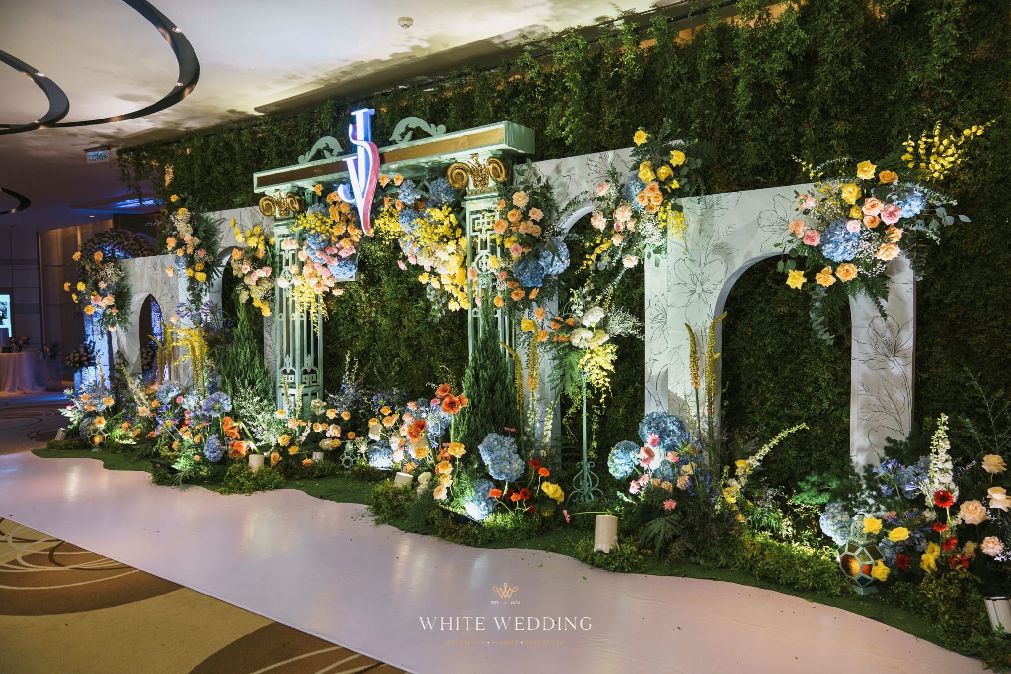 trang tri tiec cuoi dreamy garden white wedding 2