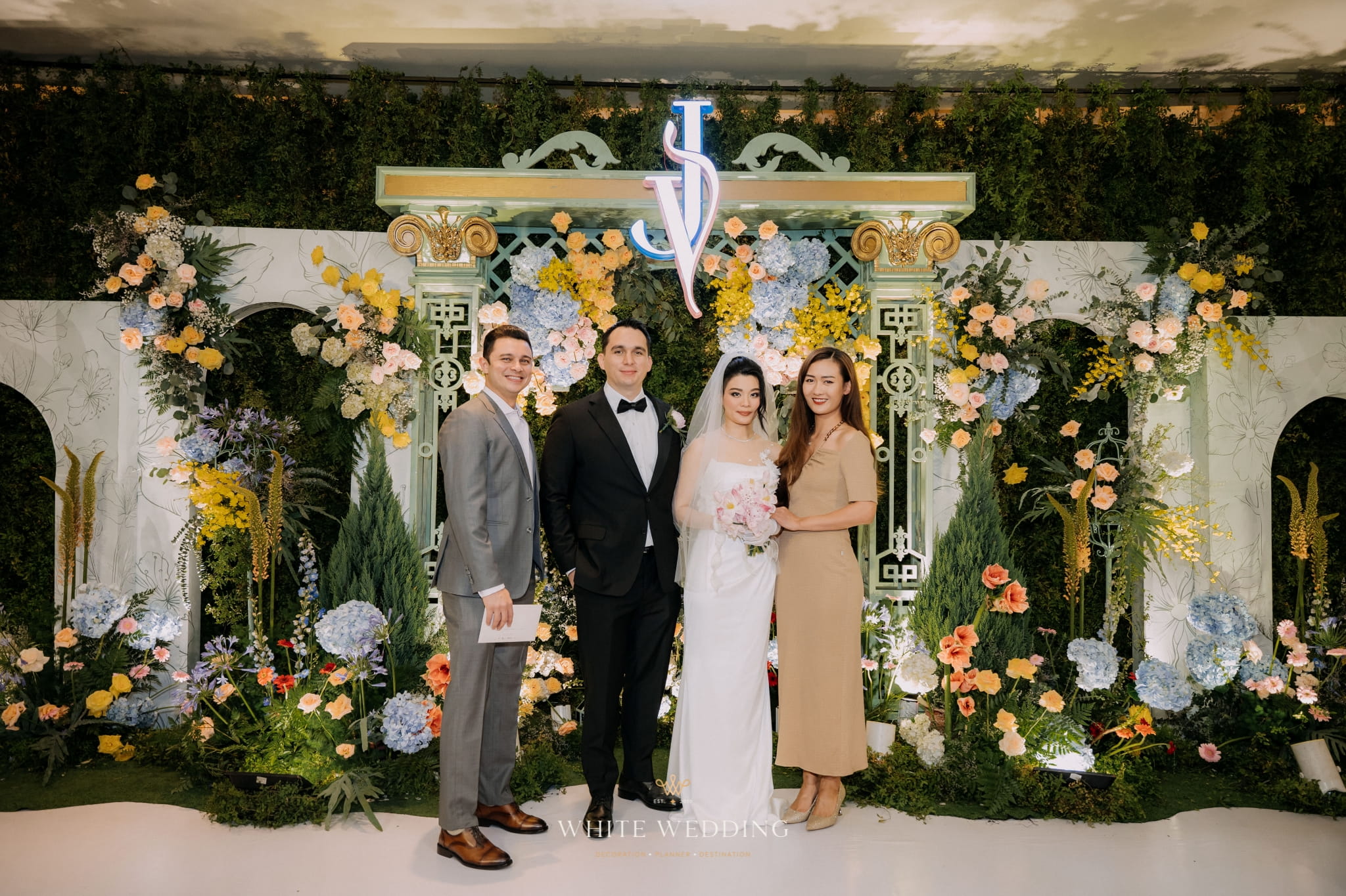 trang tri tiec cuoi dreamy garden white wedding 27