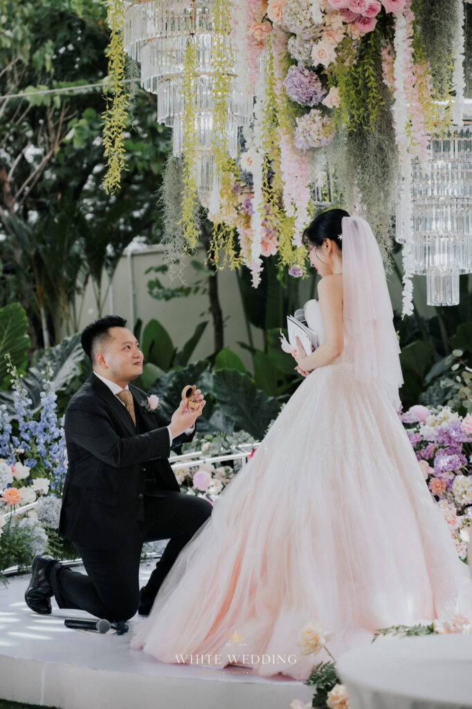 trang tri tiec cuoi love in bloom white wedding 22