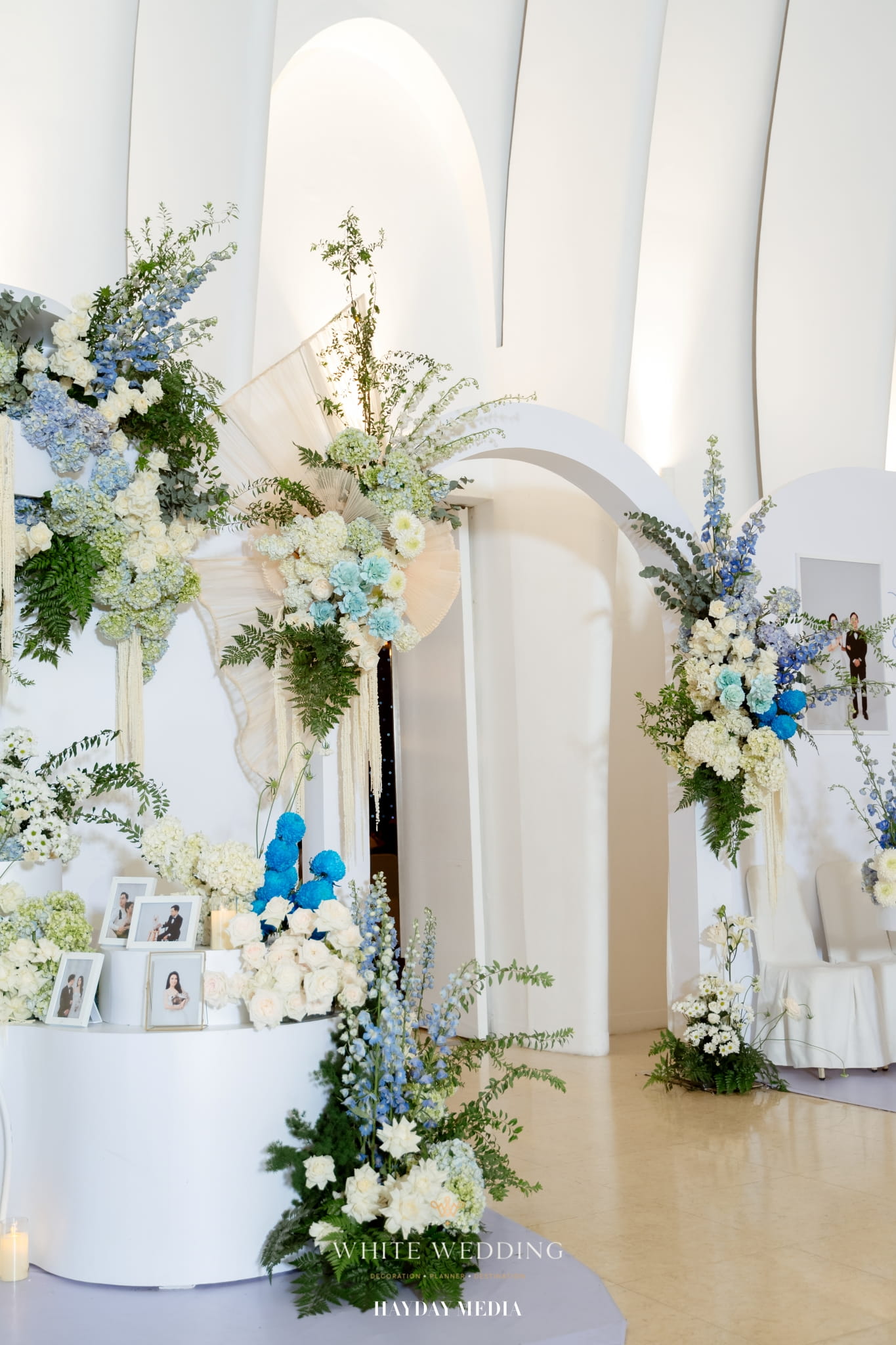 trang tri tiec cuoi pure infinity white wedding 25