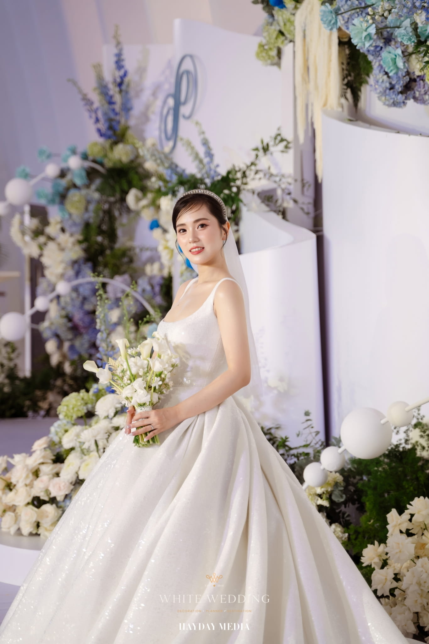 trang tri tiec cuoi pure infinity white wedding 27