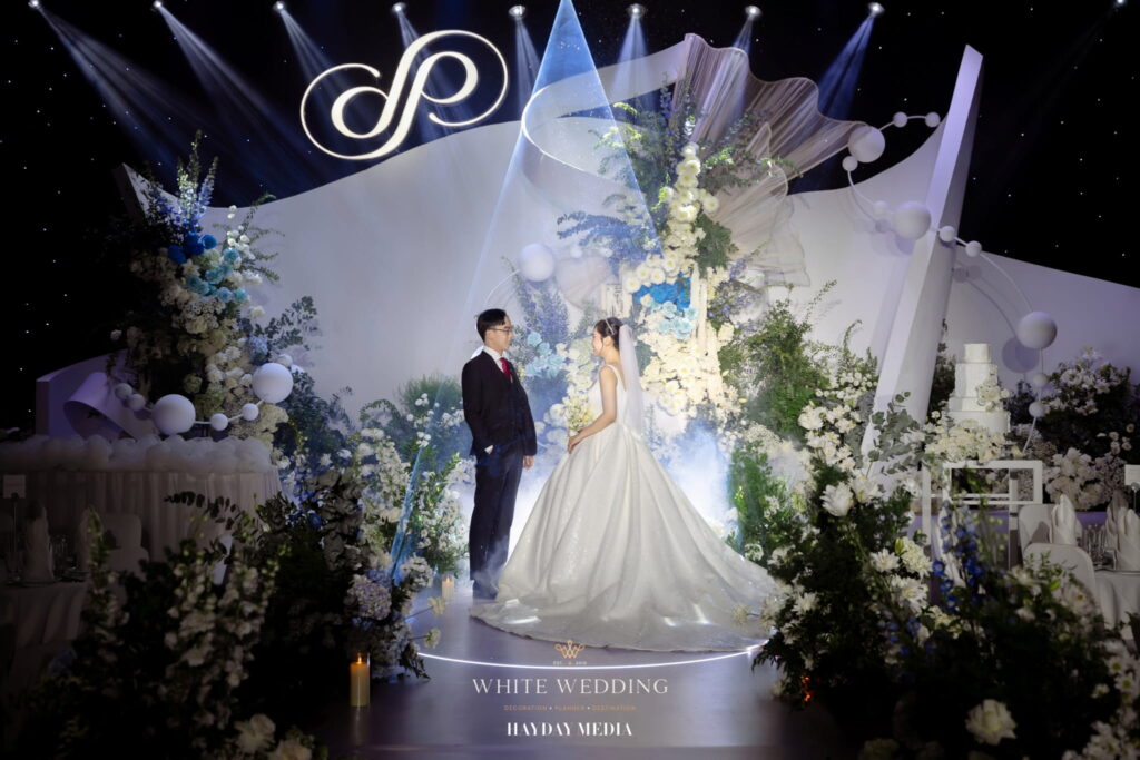 trang tri tiec cuoi pure infinity white wedding 31