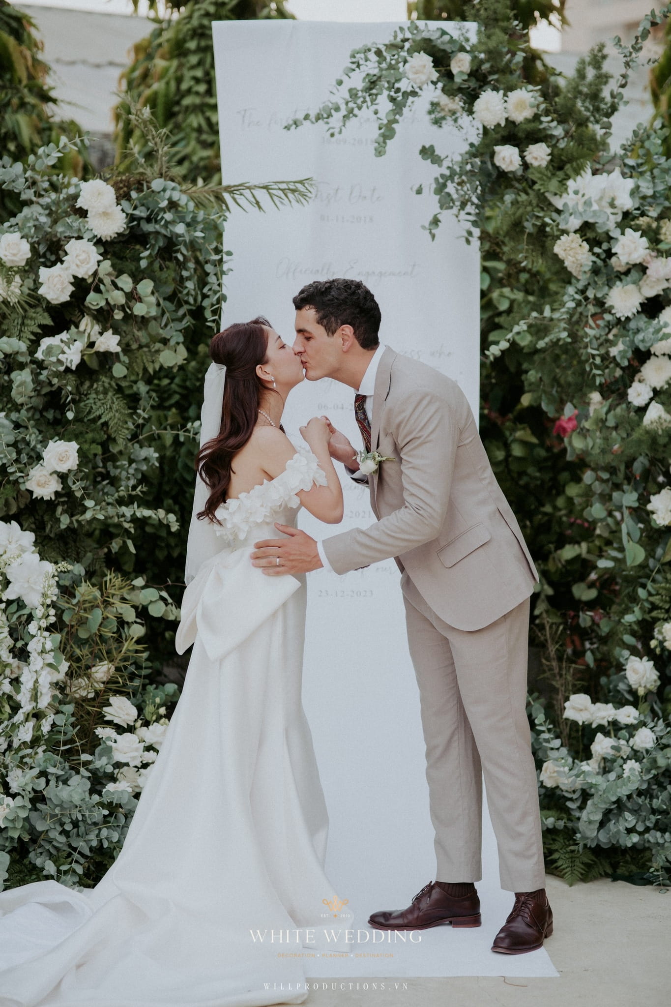 White Land 25 trang tri tiec cuoi white land white wedding 2