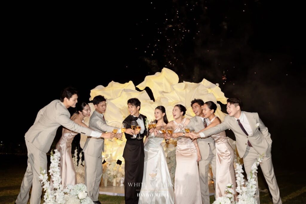 Gói chụp ảnh phóng sự cưới là gì? Khác gì ảnh cưới studio? 10 phong su cuoi