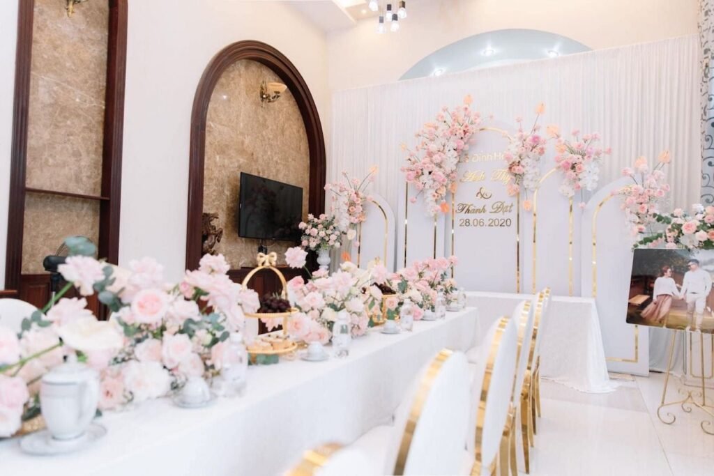 Bí Quyết Chọn Đơn vị Trang Trí Gia Tiên TPHCM & Quy Trình Chuẩn 2026 5 trang tri gia tien don vi khac10