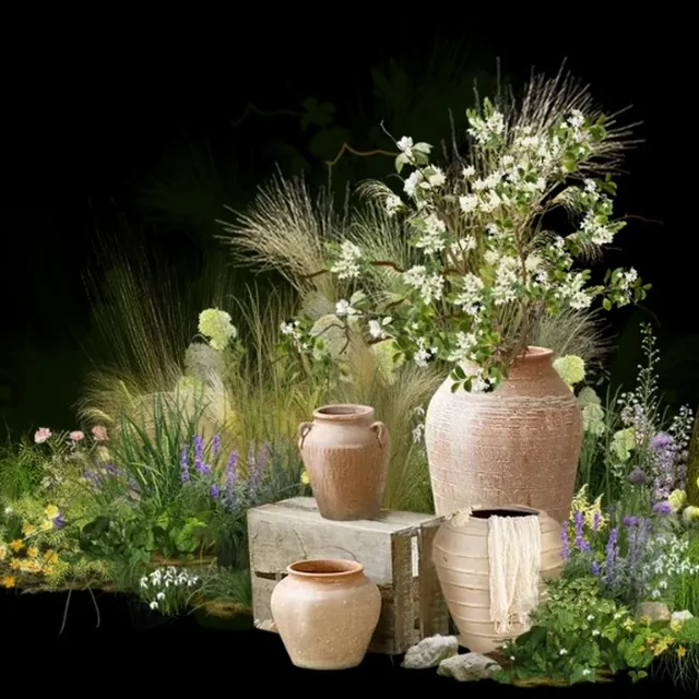 Thiệp cưới online 30 Cụm hoa garden và bình gốm đất nung